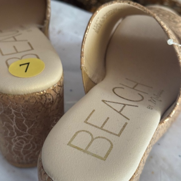 Beach by Matisse Mules - Picture 2 of 10